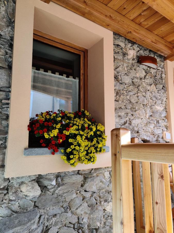 Apartamento Au Fond Du Bourg Aosta Exterior foto