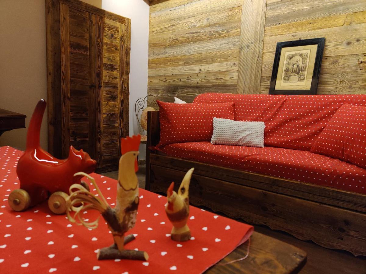 Apartamento Au Fond Du Bourg Aosta Exterior foto