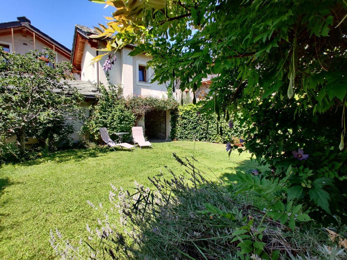 Apartamento Au Fond Du Bourg Aosta Exterior foto